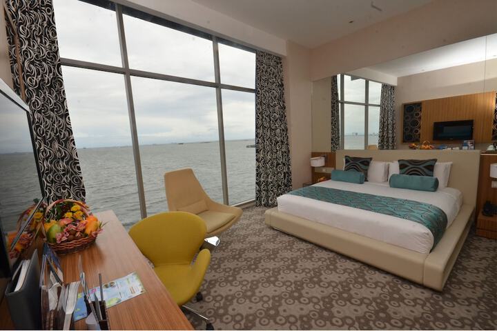 Room 79 of 204