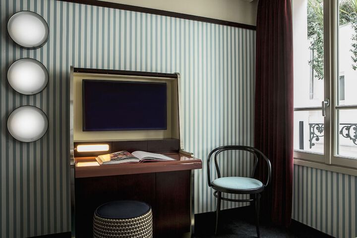 Room amenity