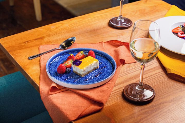 Dining 86 of 147