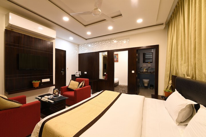 Room 11 of 45