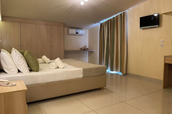 Room 12 of 42