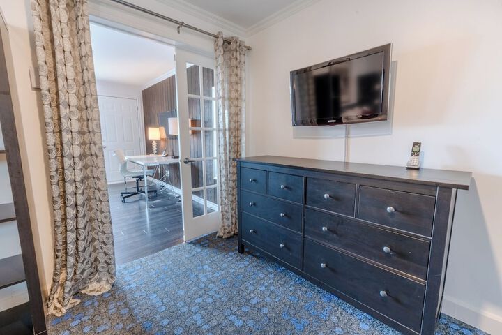 Room 96 of 165