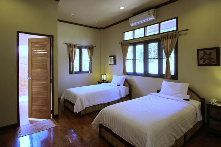 Room 3 of 61