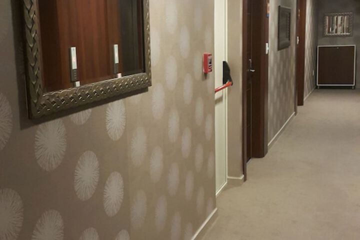 Ballroom/Hall 27 of 33