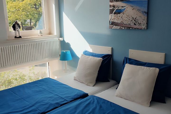Room 4 of 47