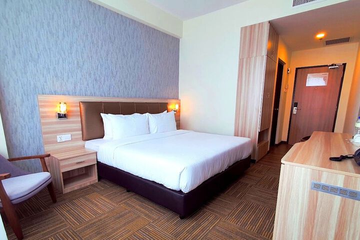 Room 3 of 22