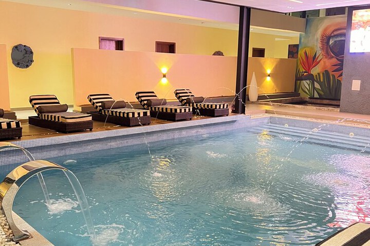 Pool 36 of 61