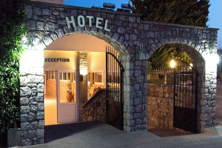 Hotel 76 of 104