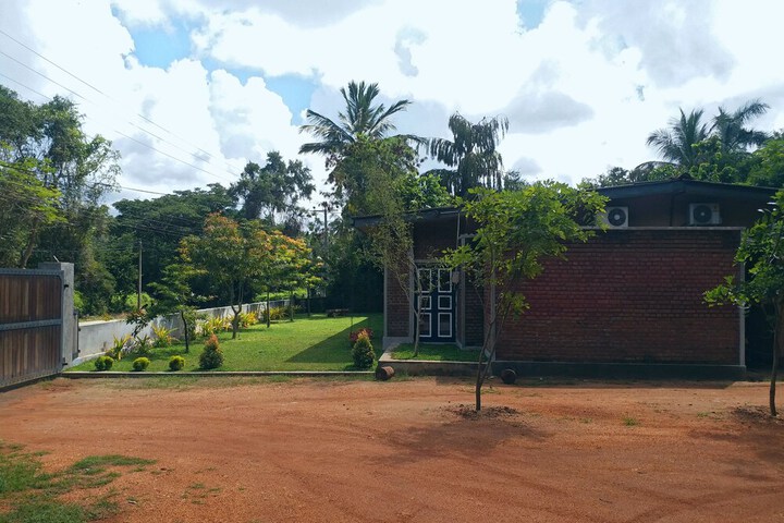 Property Grounds 59 of 65