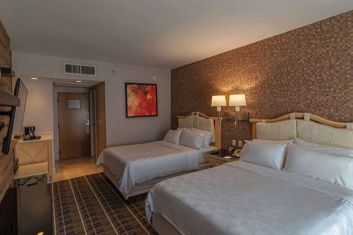 Room 20 of 163