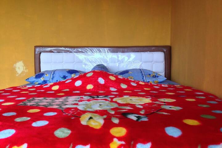 Room 3 of 8