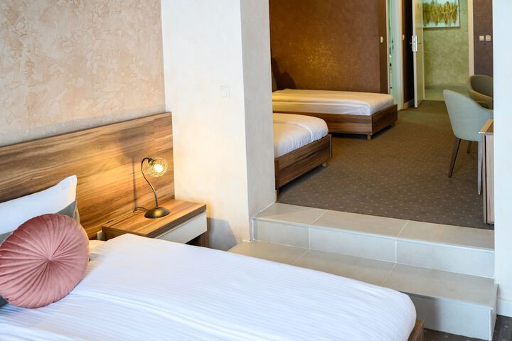 Room 14 of 21