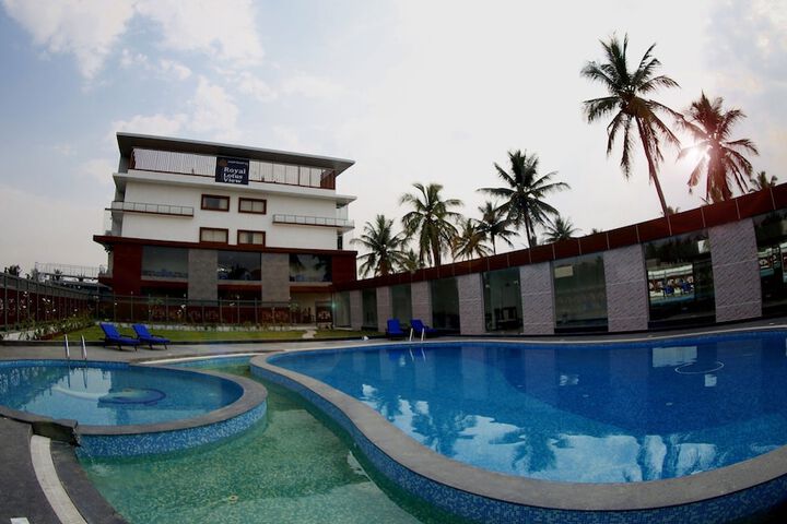 Royal Lotus View Resotel