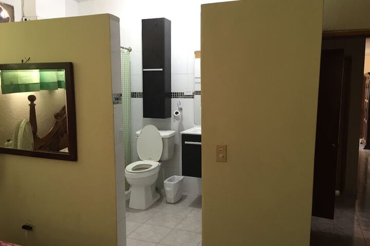 Room 16 of 37