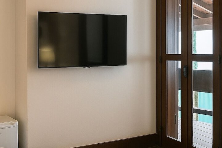 Room 27 of 49