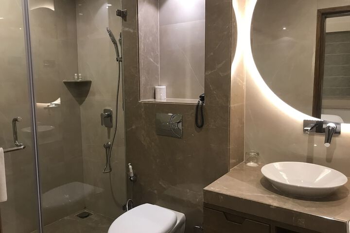 Room 19 of 33