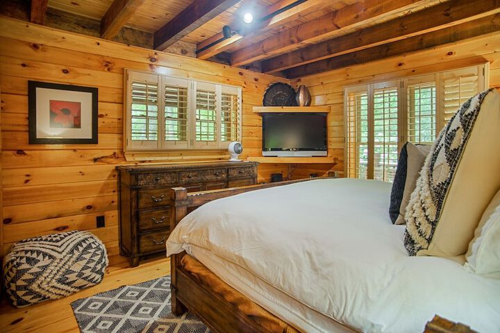 Room 4 of 62
