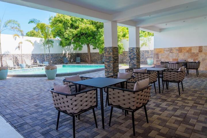 Pool 7 of 15