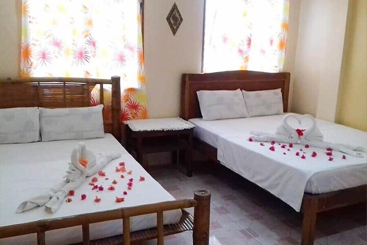 Room 6 of 22