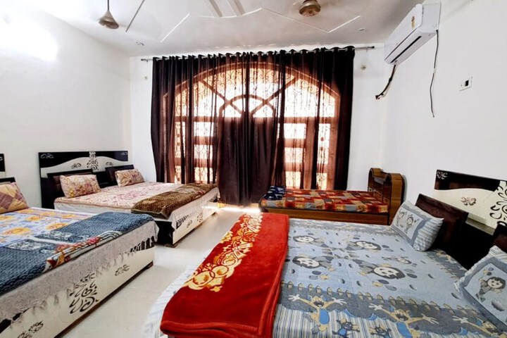 Room 2 of 14