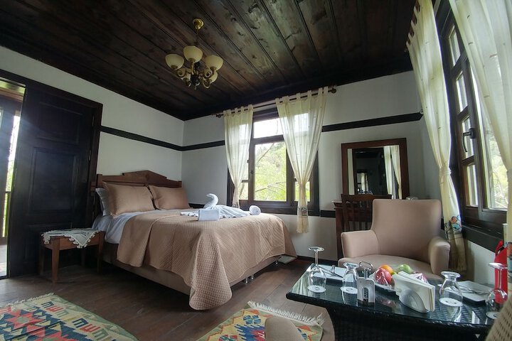 Room 5 of 59