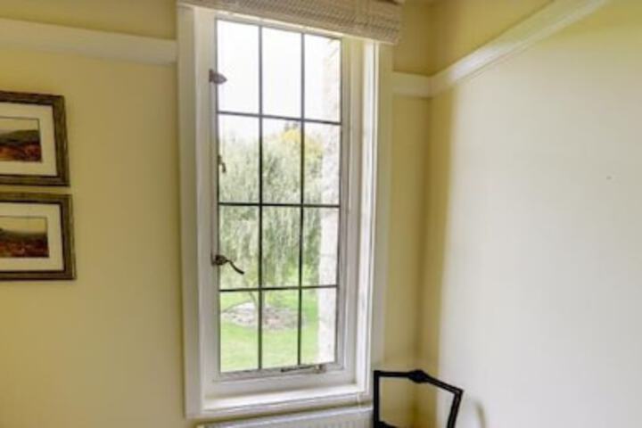 Room 6 of 19