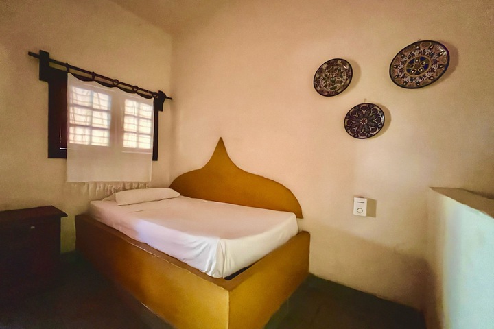 Room 9 of 19