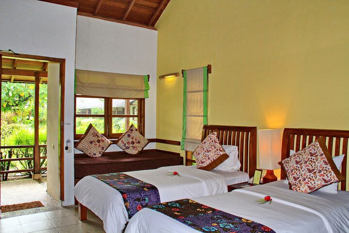 Room 2 of 34