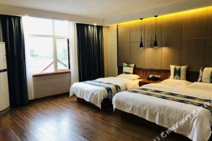 Mengyin Shengshi Hotel
