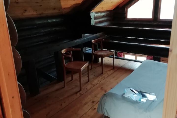 Room 3 of 28