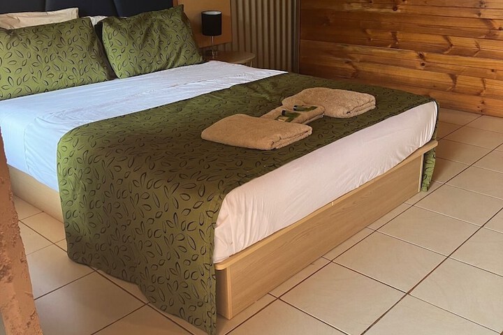 Room 4 of 22