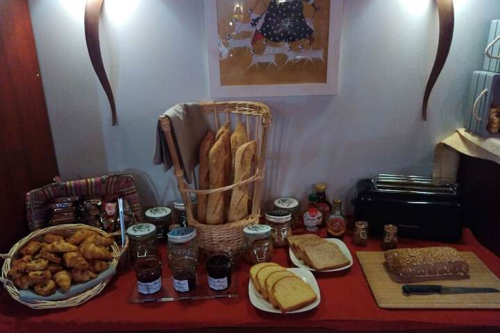 Breakfast/Coffee Service 25 of 47