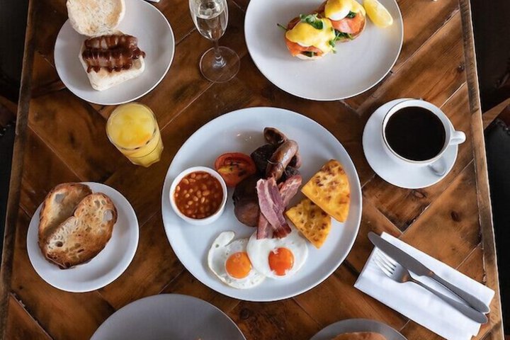 Breakfast/Coffee Service 16 of 23