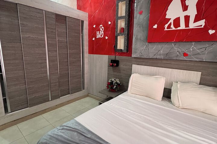 Room 3 of 24