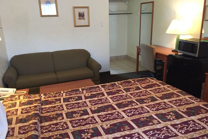 Room 28 of 50