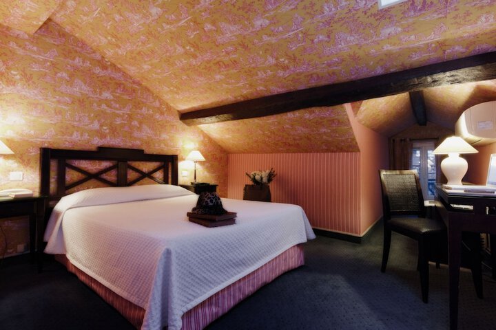 Room 14 of 69