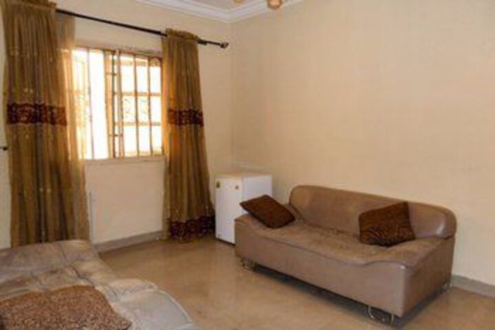Room 16 of 19