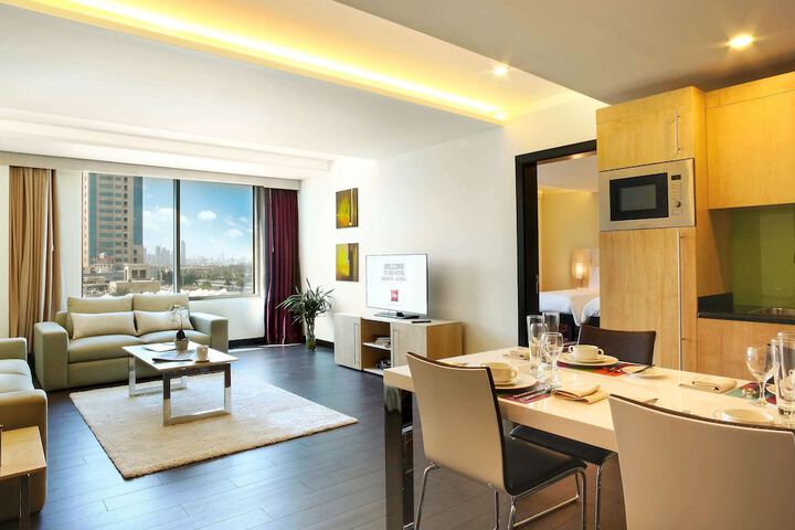 Room 6 of 111