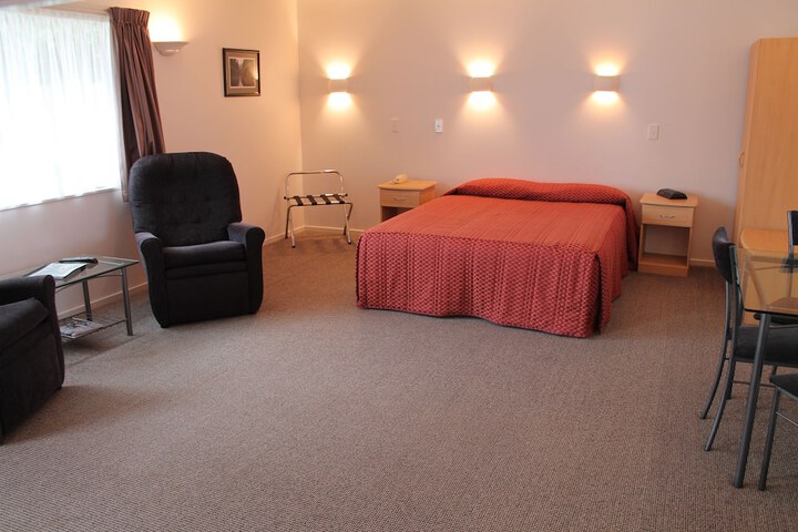 Room 27 of 51