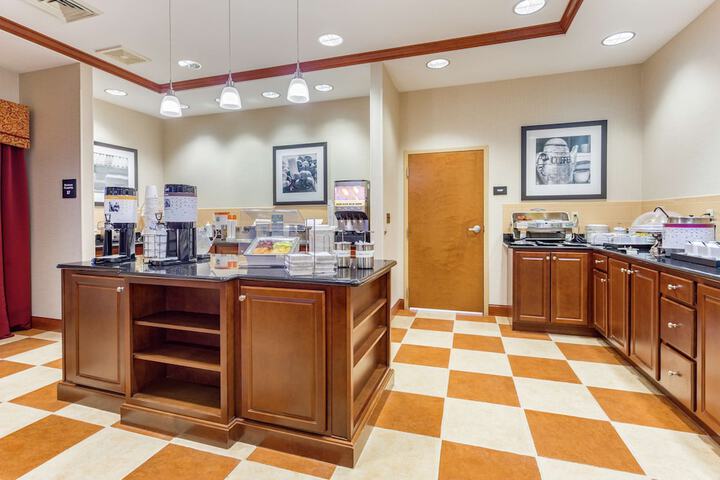 Breakfast area