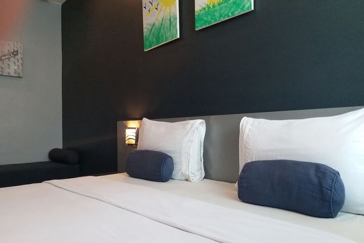 Room 53 of 91