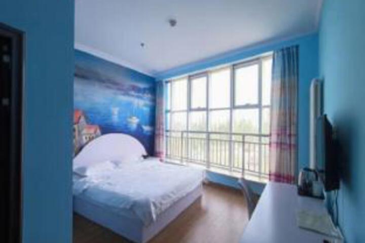 Room 12 of 14