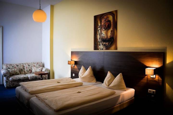 Room 5 of 21