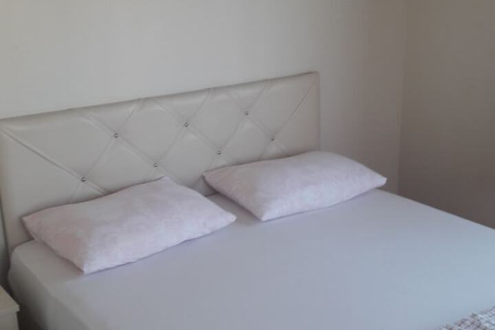 Room 2 of 104