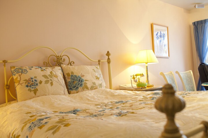 Room 15 of 60