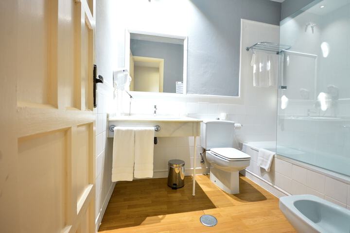 Bath Interior