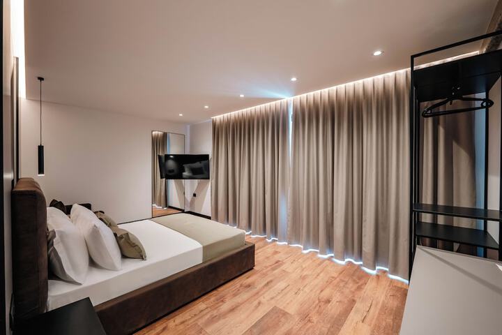 Room 33 of 124