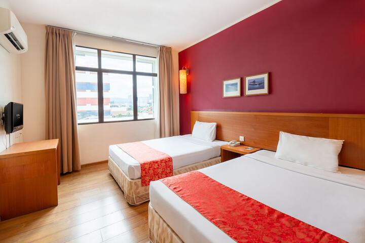 Room 17 of 30