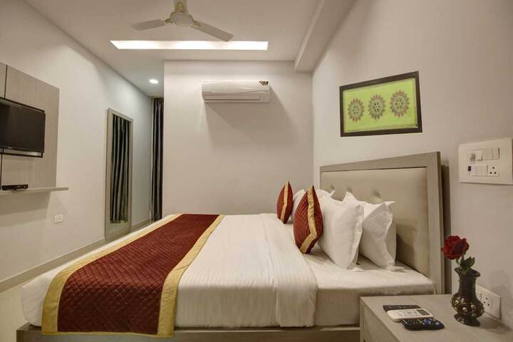 Room 6 of 21