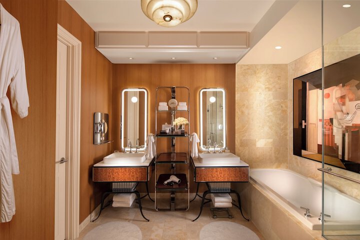 Room 40 of 65